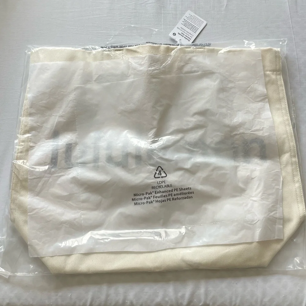 lululemon double handle canvas tote bag 🖤 - Picture 3 of 3